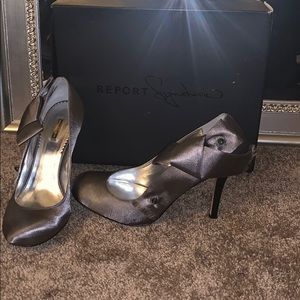 Report size 9.5 style Bette color grey